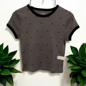 Arizona Jean Co. Gray Heart Classic Fit Short Sleeve Tee Med NWT